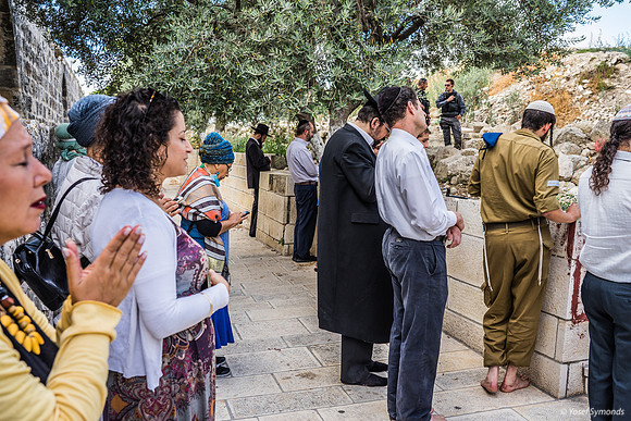 Facing the Site of the Holy Temple  210617-2