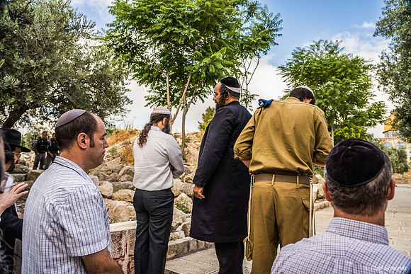 Facing the Site of the Holy Temple  210617-13