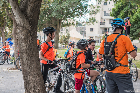Young Cyclists 181026
