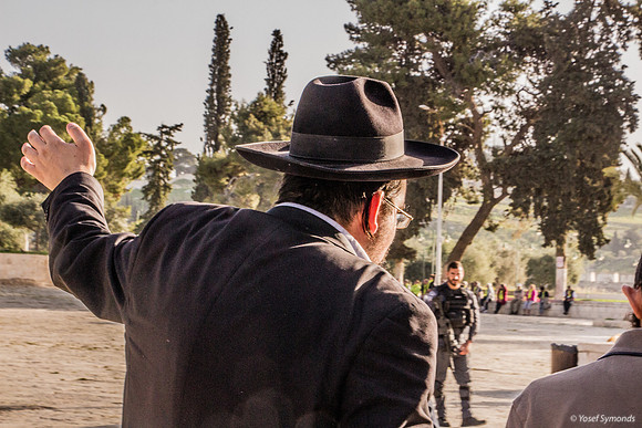 Rav Weber Speaking Enroute 1