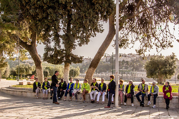 Tourist Group 180319-1