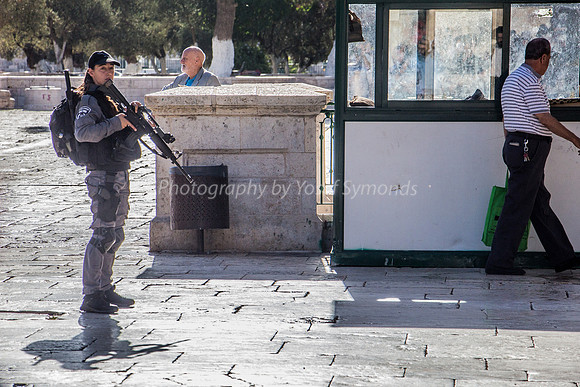 Policewoman Outside Al Aksa Mosque 1