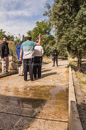 Demonstrative Conversation East of Beit Hamikdash 2