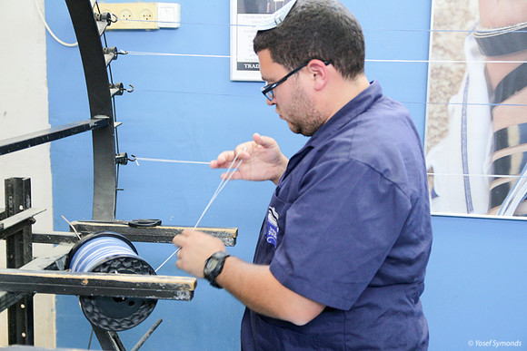 Setting Up String for Stretching and  Cutting - Rambam Method - 1