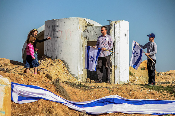 Family with Flags 100129-1