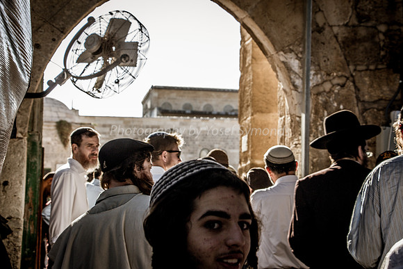 Waiting at Mughrabi Gate