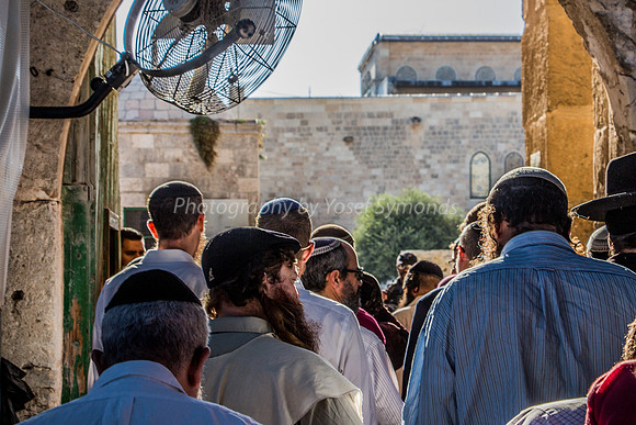 Entering Mughrabi Gate 180718-1