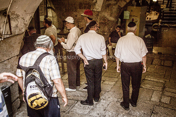Checkpoint for Kotel Plaza