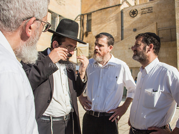 Discussions Continue Animatedly in Front of Kotel - 2