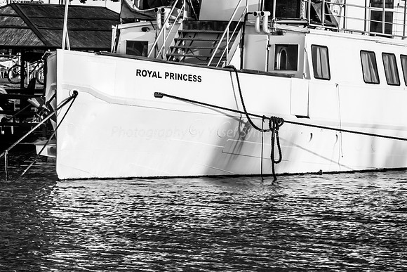 Boat Moored in Port 181008-7