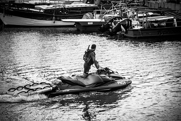 Police Speedboat 181008-1