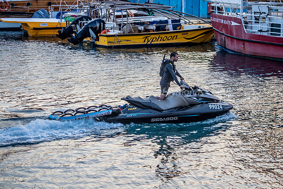 Police Speedboat 181008-2