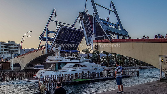 Opening the Bascule Bridge 181008-1