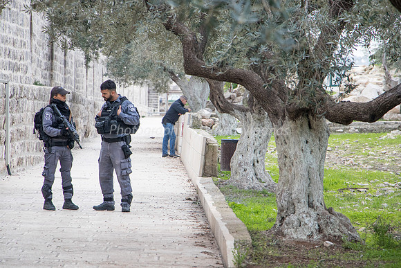 Policemen Conversing 181216-2
