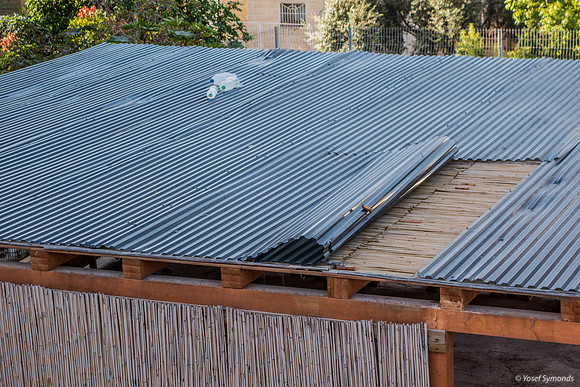 Roof Trapdoor to Emergency Water Supplies 181029
