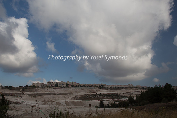Mishkafayim 2014 Q3 8010