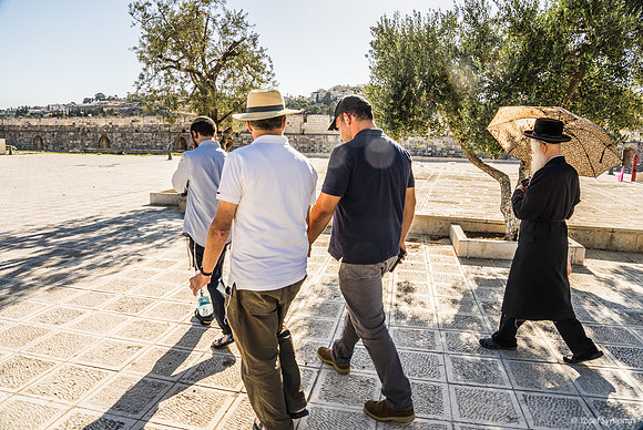 Rav Elboim and Others Moving Northward 190711-1