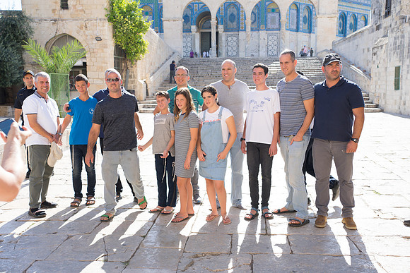 Barmitzvah Boy Family Poses 190711-5