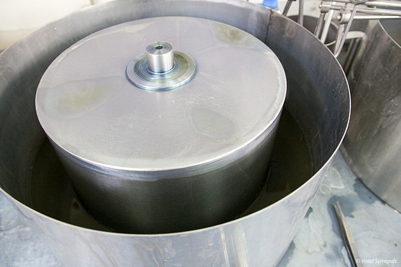 Small Stainless Steel Dyeing Vat 1