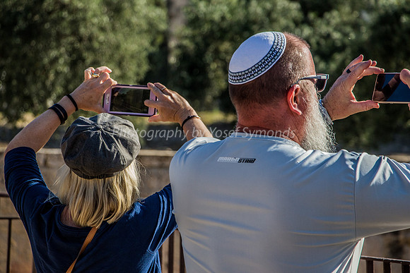 Photographers on Temple Mount 180620-1