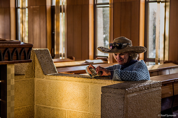 Photographer at Shilo Synagogue