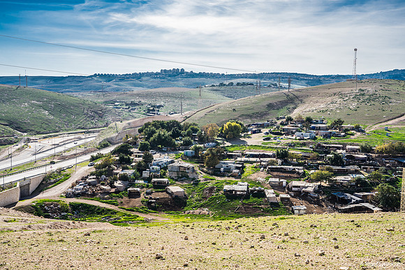 Khan al-Ahmar 230111-8