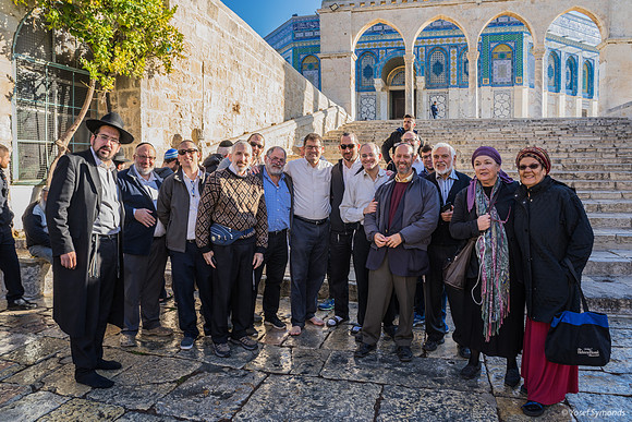 Visitor Group Photo 191205-1