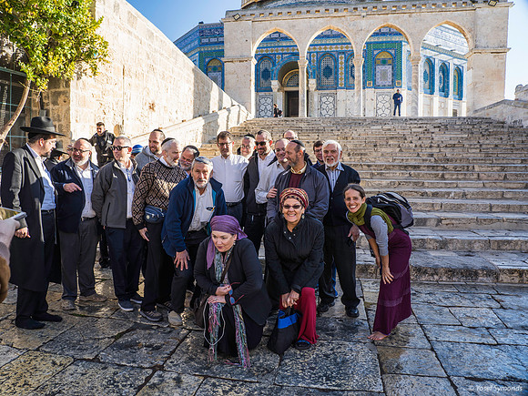 Visitor Group Photo 191205-8