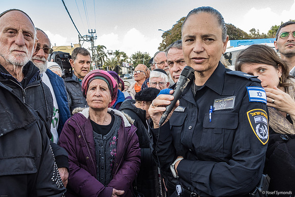Mali Shoshana Explaining About the Sderot Police Station Battle
