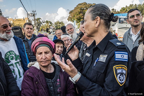 Mali Shoshana Explaining About the Sderot Police Station Battle
