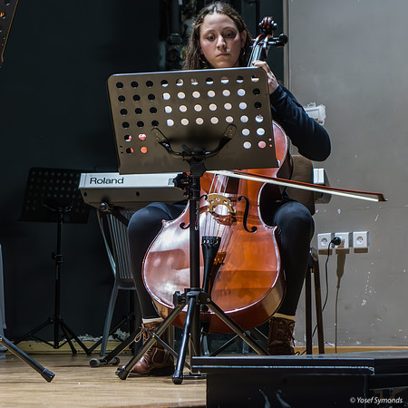 Student Celloist 240319-1