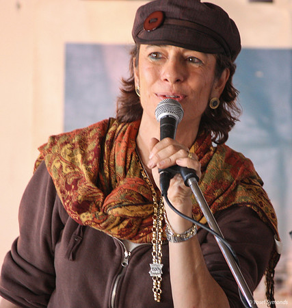 Nadia Matar Introducing Speaker 100129-4