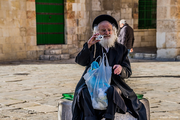 Rav Elboim Documenting His Visit 200303-1