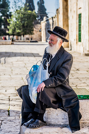 Rav Elboim Documenting His Visit 200303-3