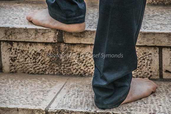 Bare Feet In Respect of Temple 190313-1
