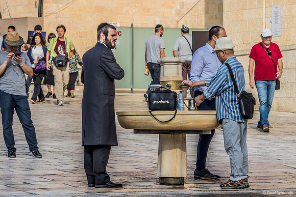 Ritual washing at the Kotel