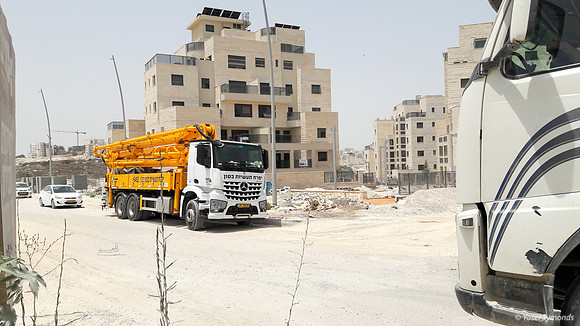 Crane in Front of Dona Complex