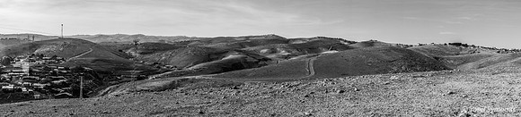 Khan al-Ahmar at Left, Kfar Adumim at Right 230111-12