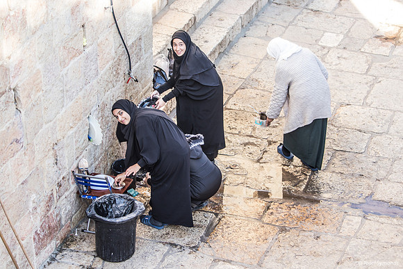 Cleaning At Mercy/Golden Gate Unofficial Mosque 220109-2