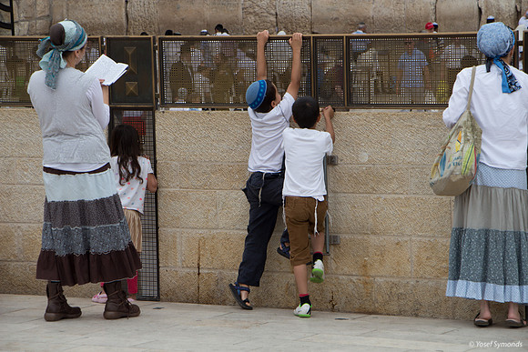 Mothers and Children 140506-1