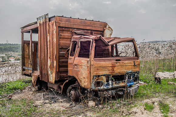 Abandoned Truck 201214-6