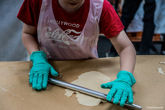 Rolling the Matza 190804-12