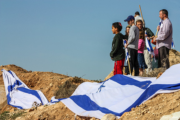 Family with Flags 100129-9