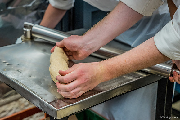Second Kneading of Dough 190408-10