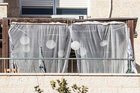 Polka Dot Lace Curtain Sukkah 241023-1