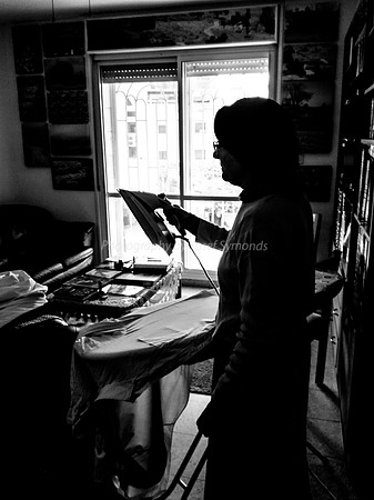 Lady Ironing 181219-3