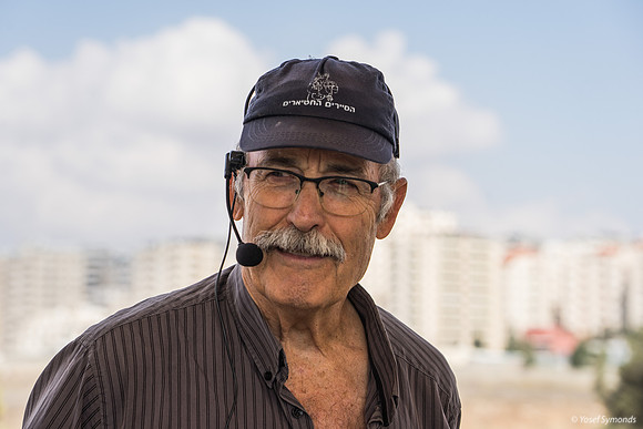 Guide at Atarot Airport 221107-12