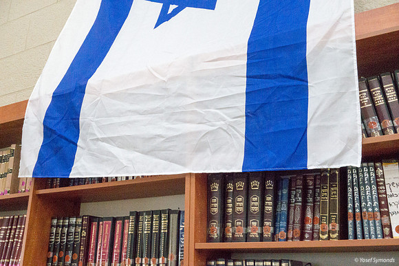 Flag and Books 190507-2