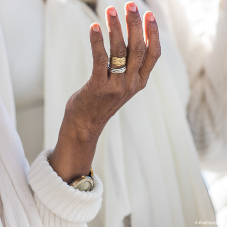 Hands Praying 221123-5