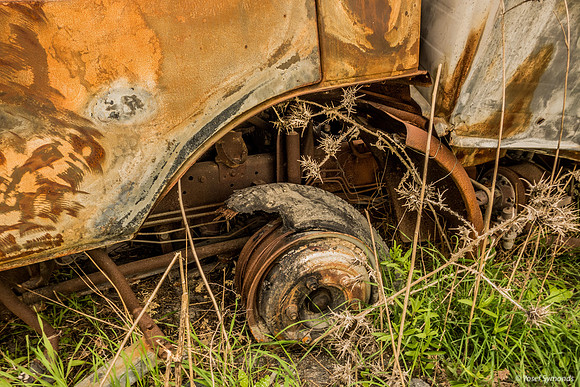 Abandoned Truck 201214-16